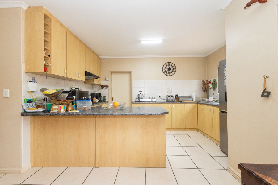 3 Bedroom Property for Sale in Uitzicht Western Cape